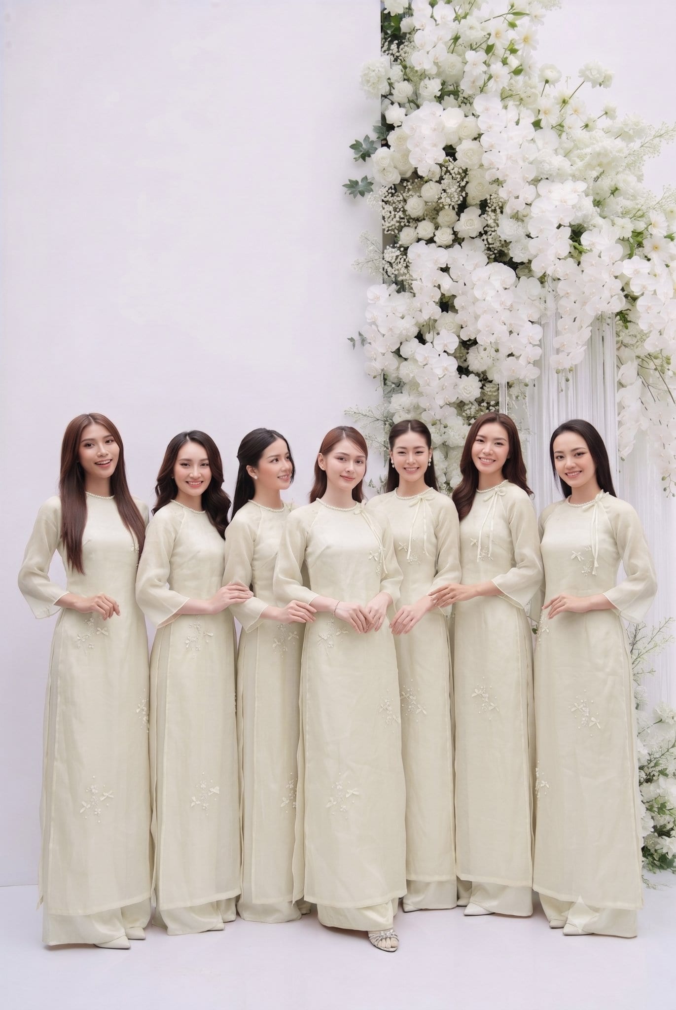 Cô dâu cười tươi tự nhiên trong buổi chụp ảnh cưới ngoài trời tại Nghệ An