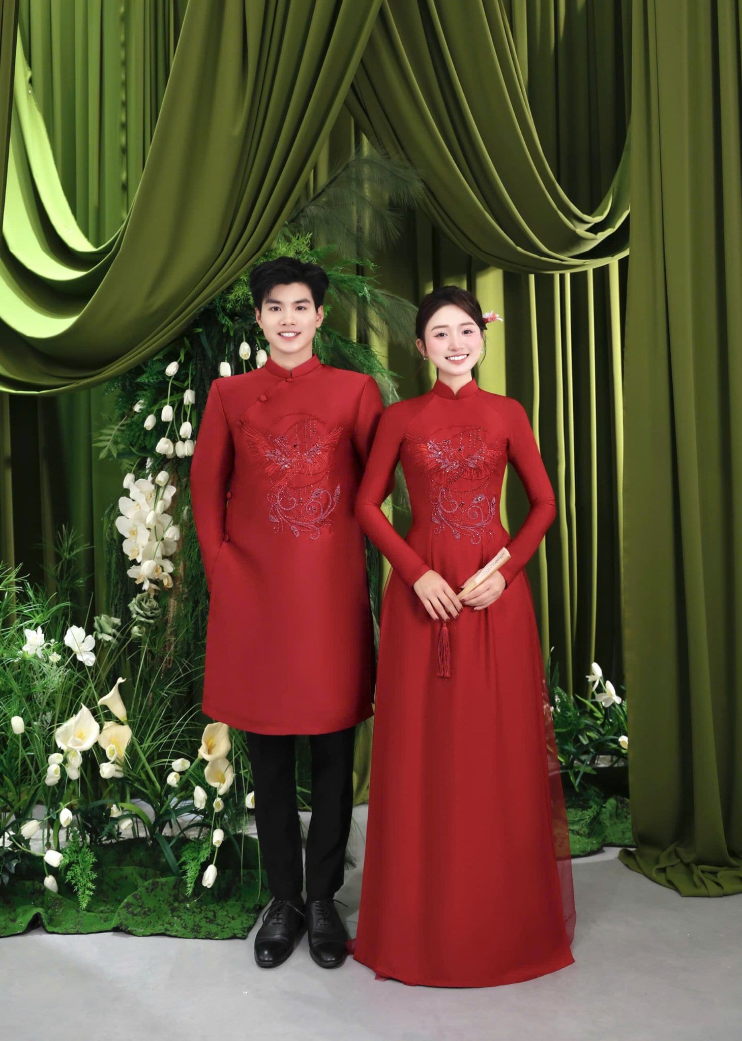 Cặp đôi hạnh phúc trong buổi chụp ảnh cưới tại studio Khói ở TP Vinh Nghệ An